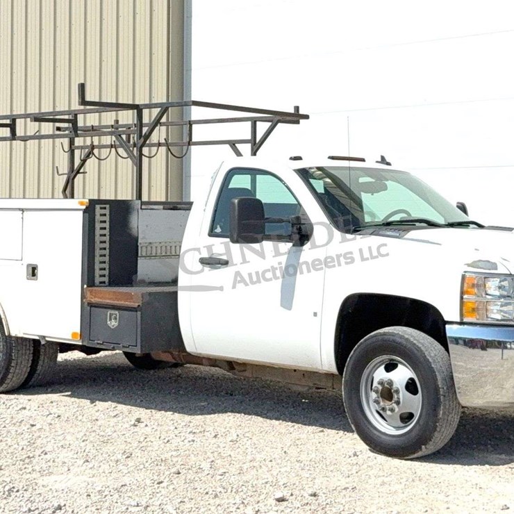 2009 CHEVROLET 3500