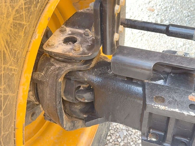 2019-jcb-540-140-image-66