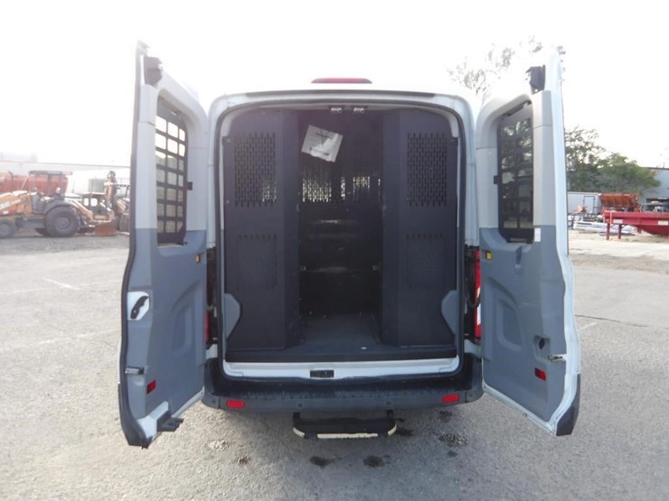 2017-ford-transit-image-16