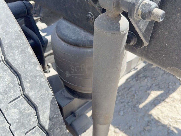 2020-peterbilt-579-image-35