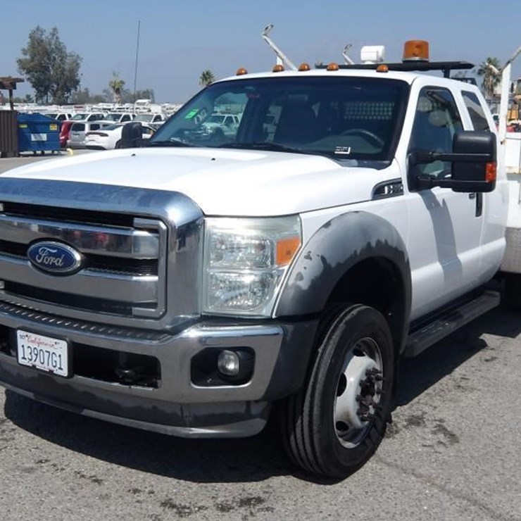 2011 FORD F550