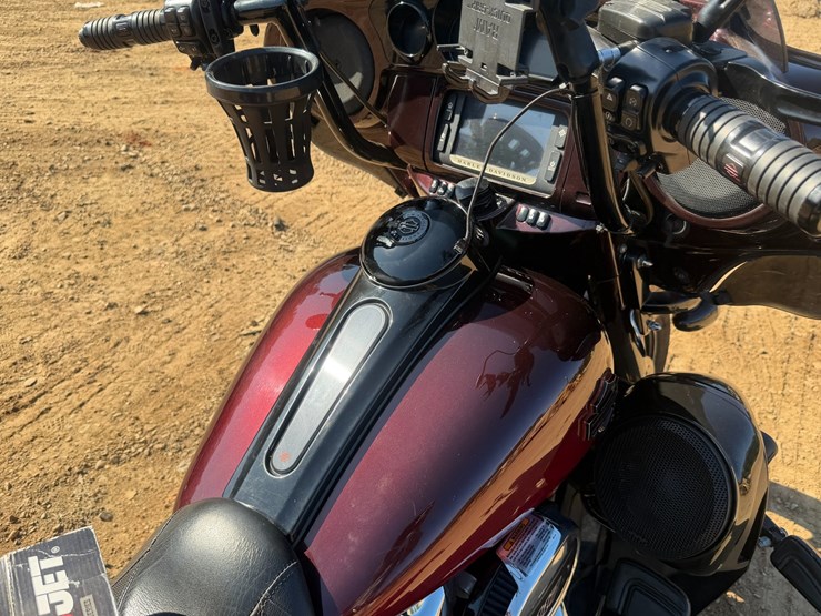 #1075-•-2018-harley-davidson-flhtkse-cvo-limited-image-30