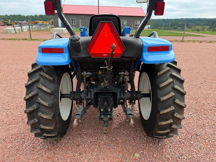 new-holland-tc35da-image-23