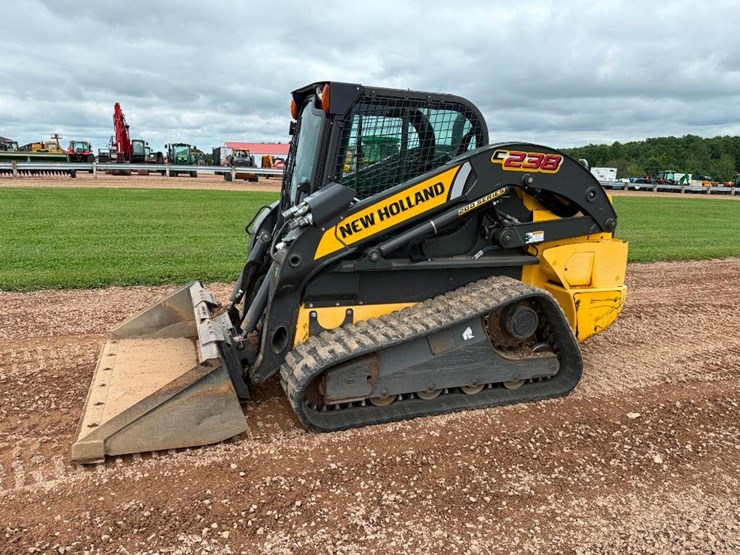 new-holland-c238-image-1