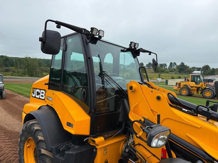 jcb-tm320-image-18