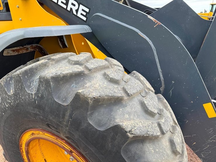 2021-deere-544p-image-9