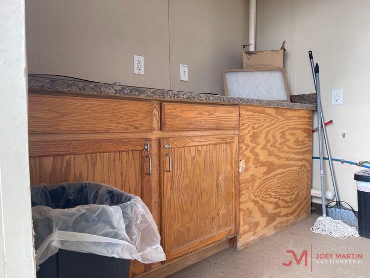 t/a-12'-bathroom/shower-trailer-image-20
