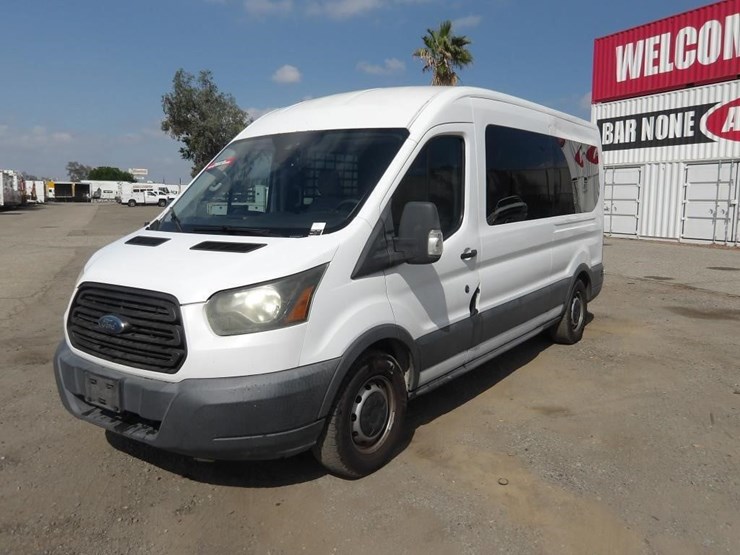 2017-ford-transit-image-2