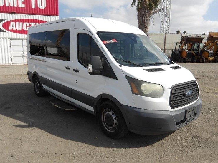 2017-ford-transit-image-2