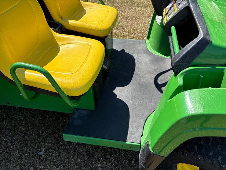 john-deere-gator-image-11