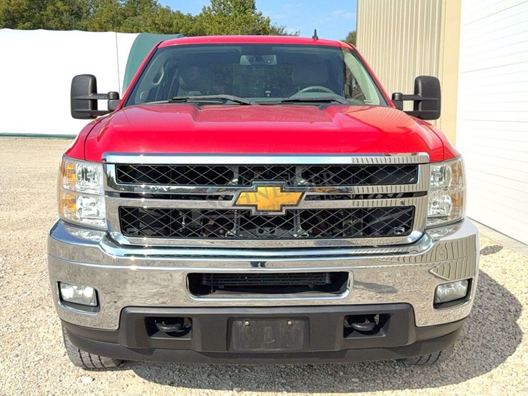 2013-chevrolet-2500hd-image-8