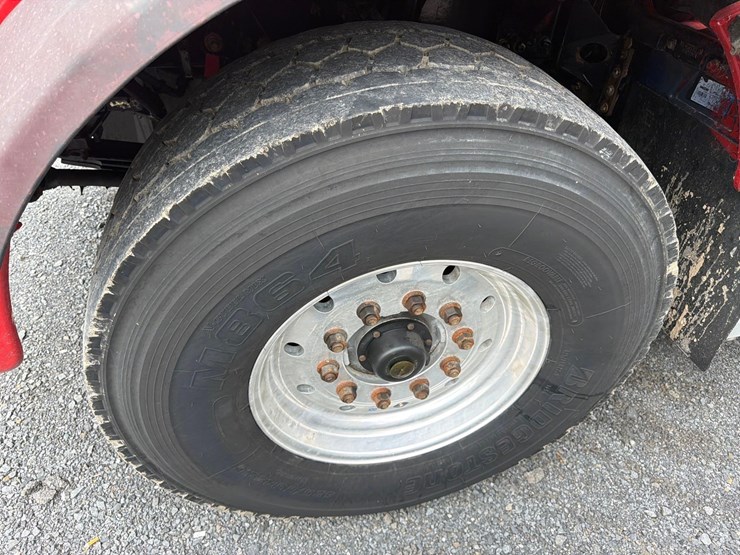 2017-kenworth-t880-image-13