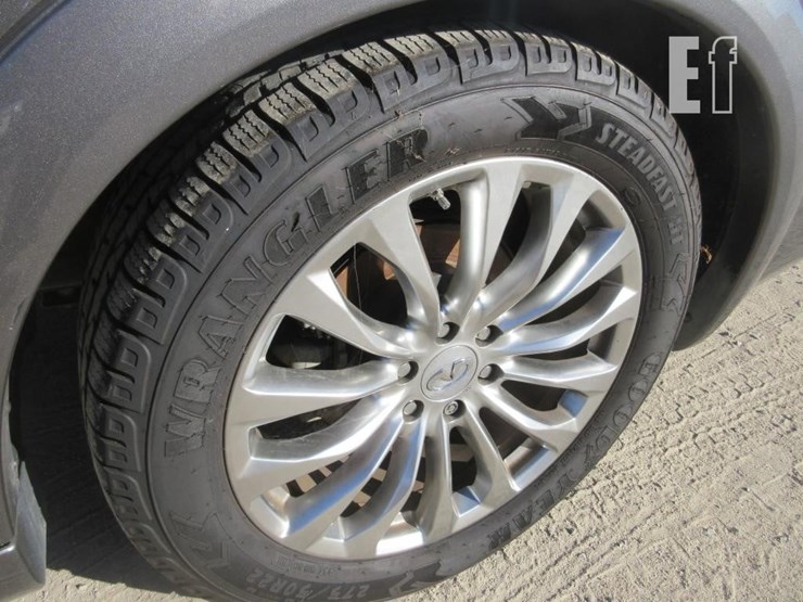 2015-infiniti-qx80-image-15