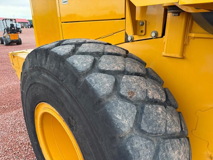 deere-624k-image-10