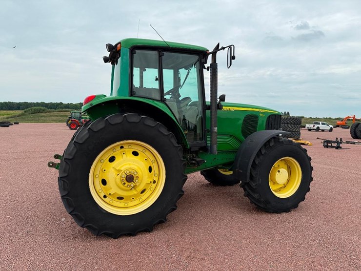 john-deere-7220-image-4