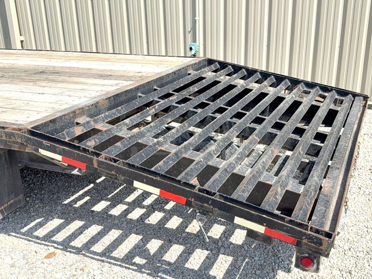 2014-trailerman-29'-flatbed-gooseneck-trailer-image-31