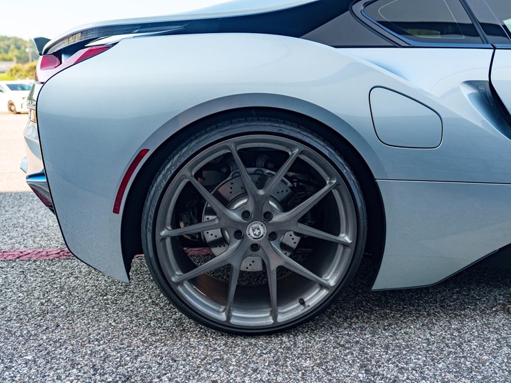 #1064-•-2015-bmw-i-8-image-38