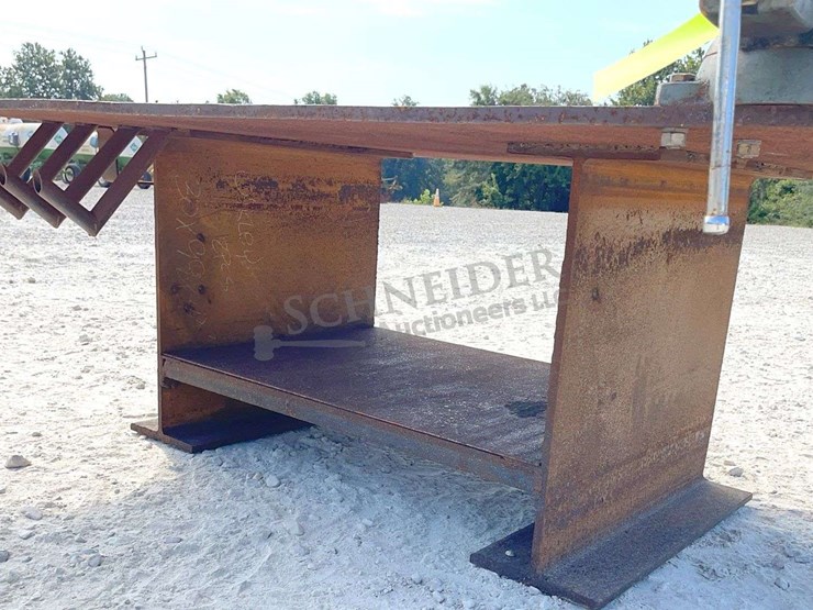 62.5"x7'-steel-work-table-w/-6"-vise-image-8