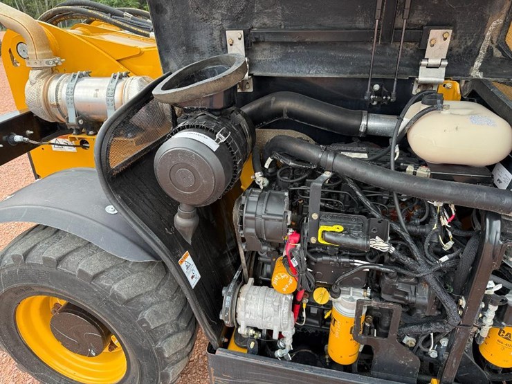 2021-caterpillar-th255c-image-34
