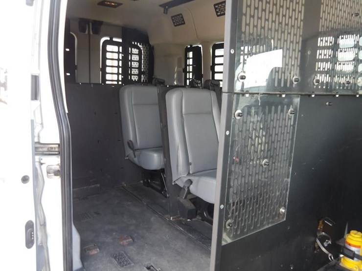2017-ford-transit-image-14