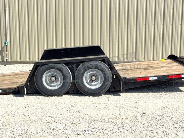 2025-region-welding-18'-hydraulic-lowering-flatbed-trailer-image-5