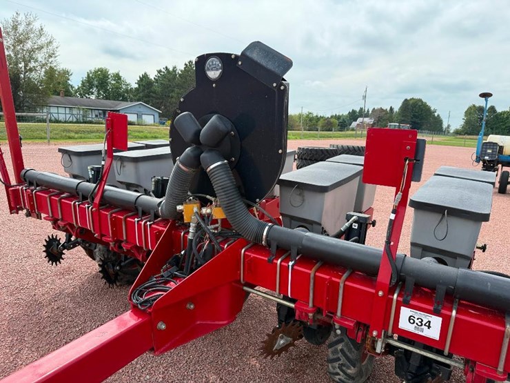 case-ih-1200-image-29