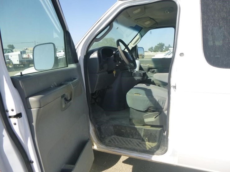 2008-ford-e350-image-7