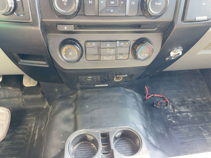 2017-ford-f150-image-42