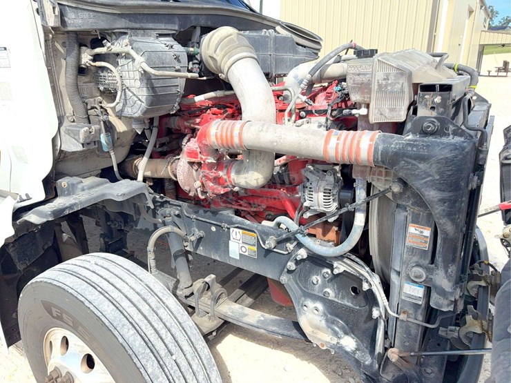 2020-peterbilt-579-image-62