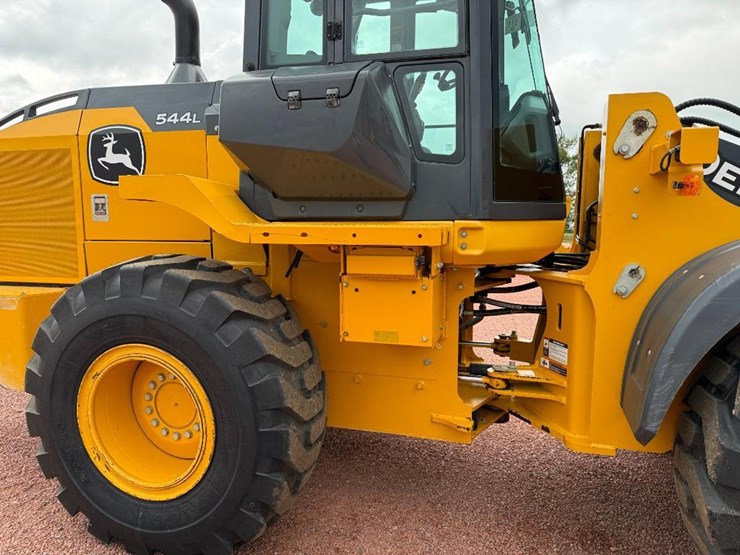 2019-deere-544l-image-15
