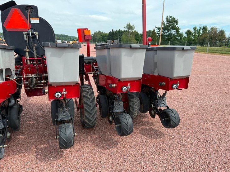case-ih-1200-image-19