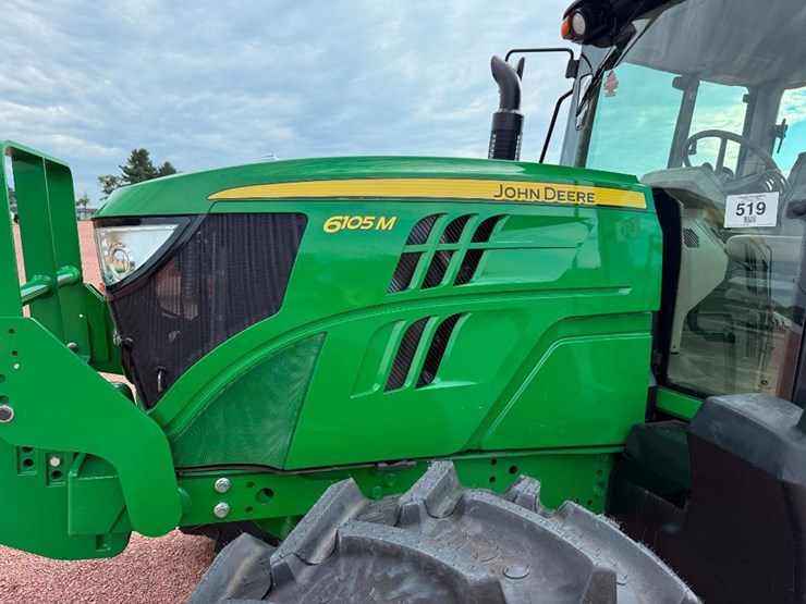 john-deere-6105m-image-23