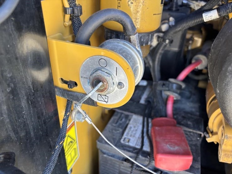 2020-caterpillar-289d3-image-38