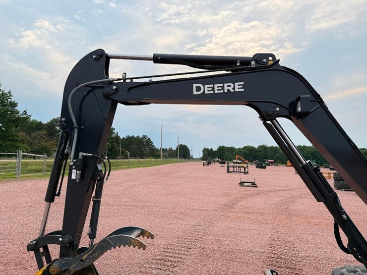 2023-deere-50g-image-30