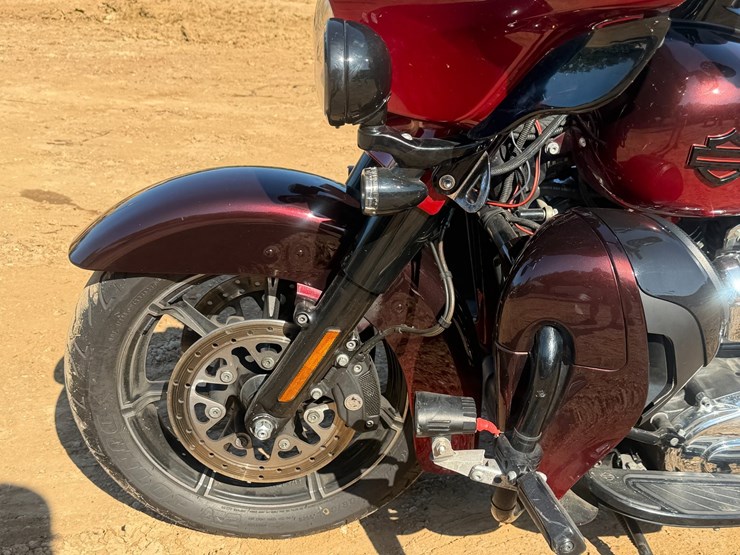 #1075-•-2018-harley-davidson-flhtkse-cvo-limited-image-23