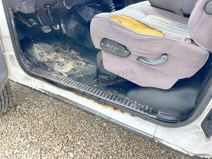 2000-dodge-ram-3500-image-26