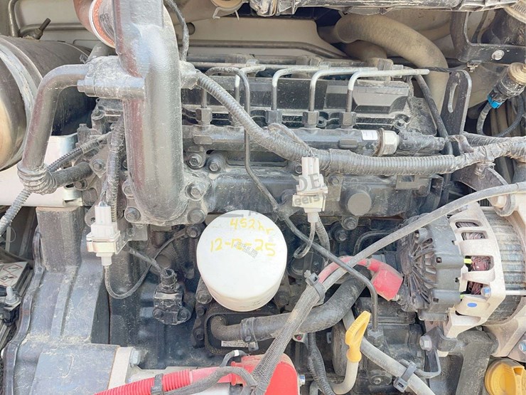 2025-bobcat-t650-image-25