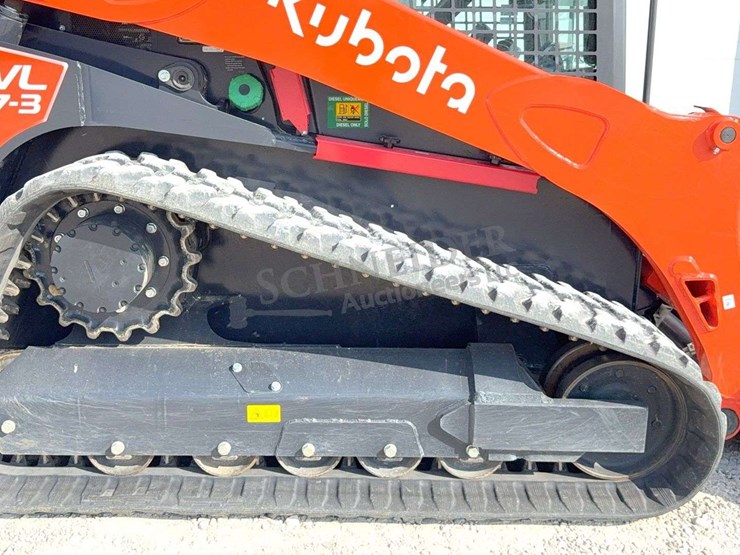 2026-kubota-svl97-3-image-15