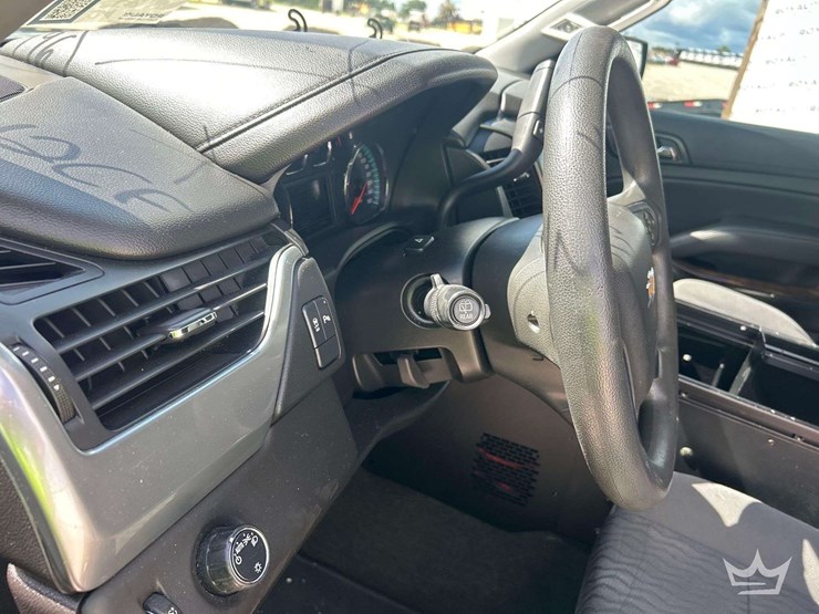 2018-chevrolet-tahoe-image-15