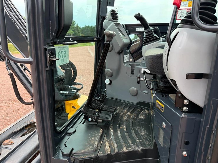 2023-deere-50g-image-47