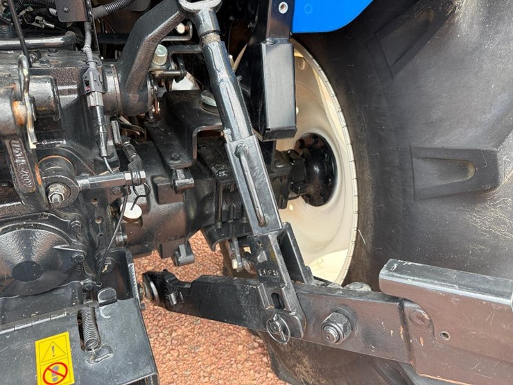 new-holland-workmaster-95-image-39