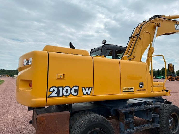 deere-210c-w-image-11