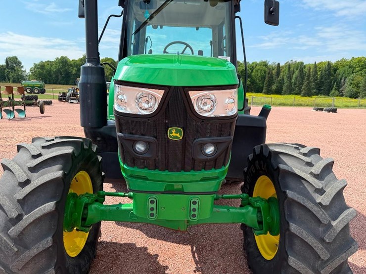 john-deere-6110m-image-25