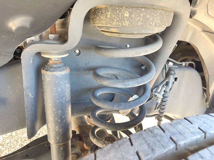 2021-ford-f350-image-15