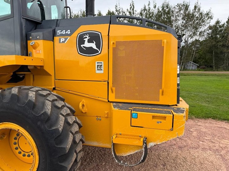 2021-deere-544p-image-22