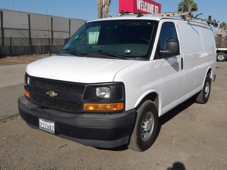 2017-utility-van-image-1