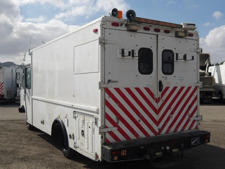 2002-workhorse-p42-image-4