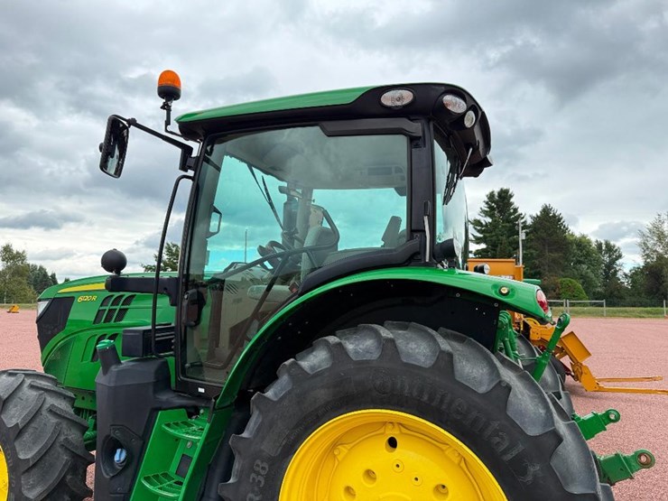 john-deere-6120r-image-25