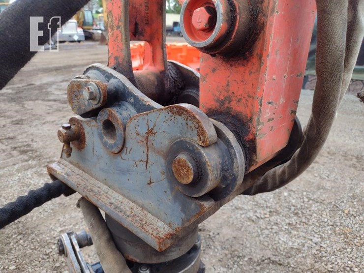 2016-kubota-kx040-4-image-22