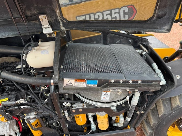 2021-caterpillar-th255c-image-37